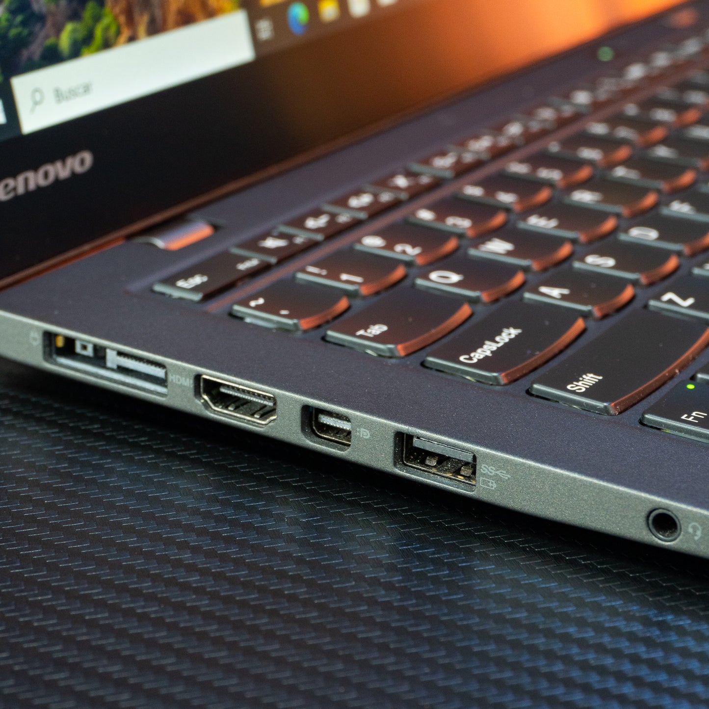 Lenovo ThinkPad X1 Carbon i5 5TH / 256GB SSD / 8GB RAM / 14"