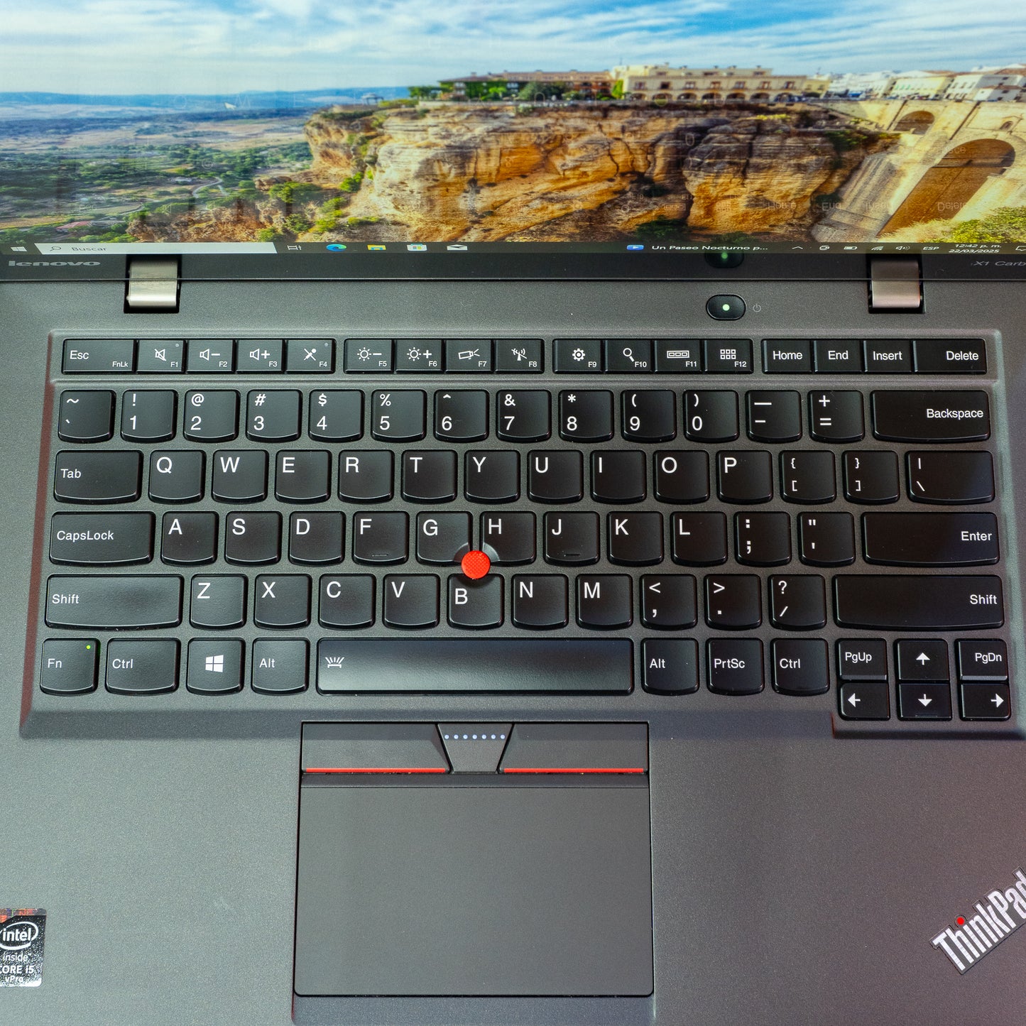 Lenovo ThinkPad X1 Carbon i5 5TH / 256GB SSD / 8GB RAM / 14"