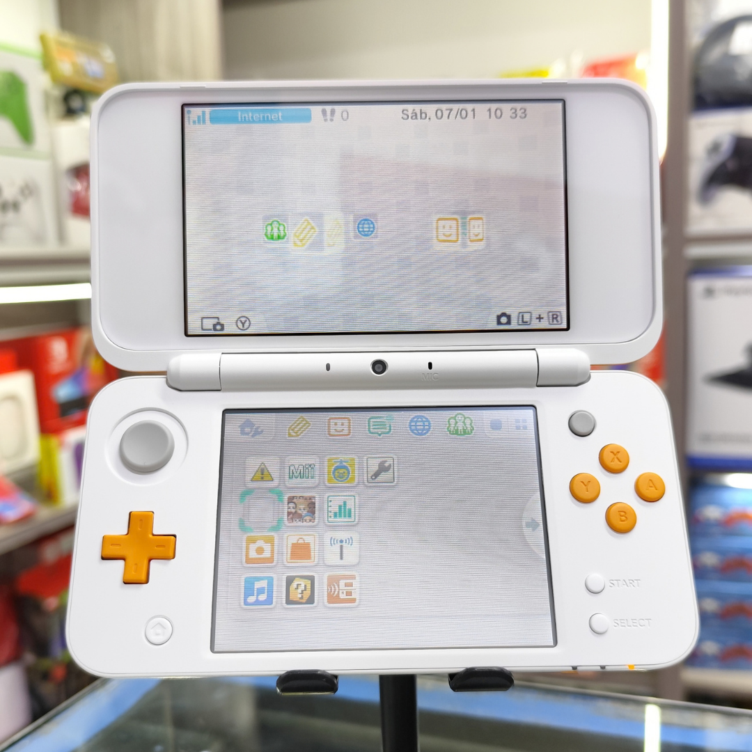 Nintendo New 2DS XL Blanca - NUEVA - SIN CAJA (juego a elección o r4 programada)
