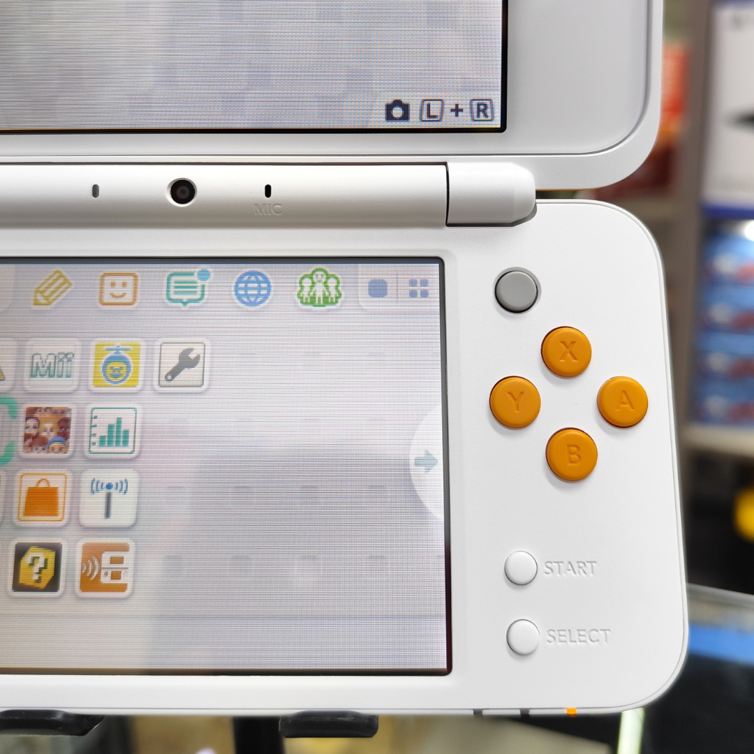 Nintendo New 2DS XL Blanca - NUEVA - SIN CAJA (juego a elección o r4 programada)