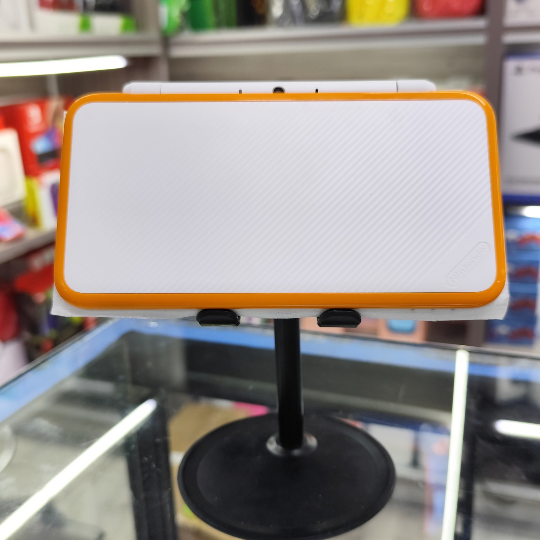 Nintendo New 2DS XL Blanca - NUEVA - SIN CAJA (juego a elección o r4 programada)