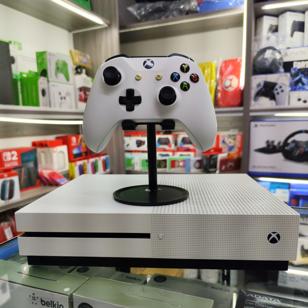 Xbox ONE X - USADA (juego a elección)