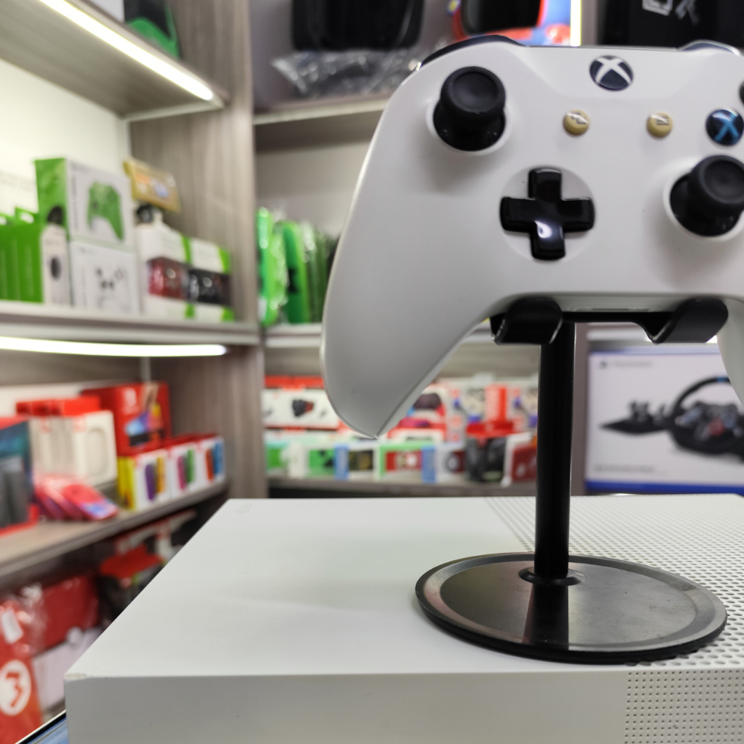 Xbox ONE X - USADA (juego a elección)