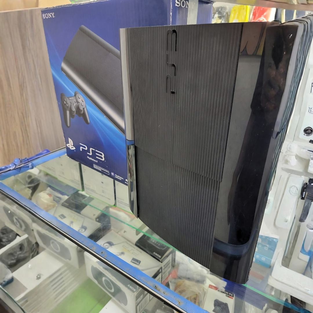 PlayStation 3 SLIM - USADA (juego a elección)
