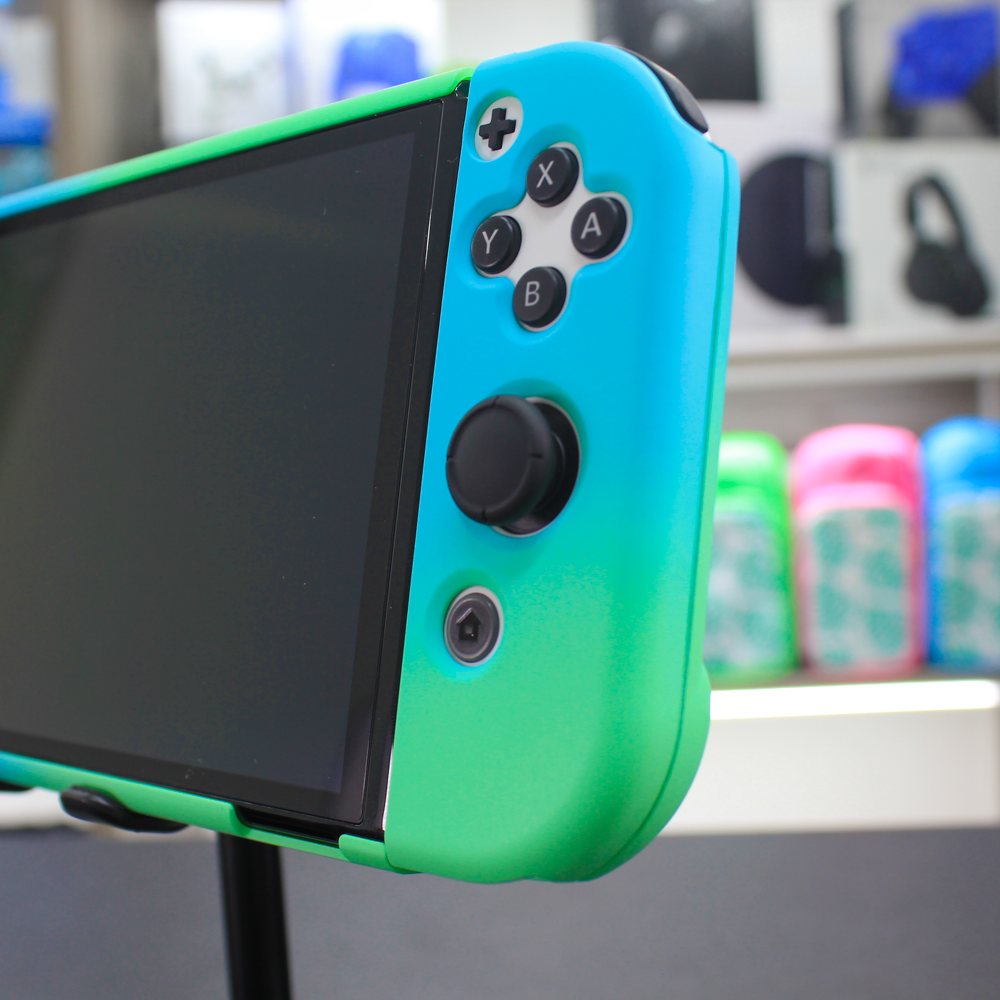 Case protector azul y verde de Nintendo Switch OLED