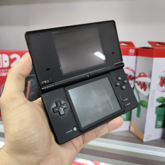 Nintendo DSi  ( juegos a elección o r4)